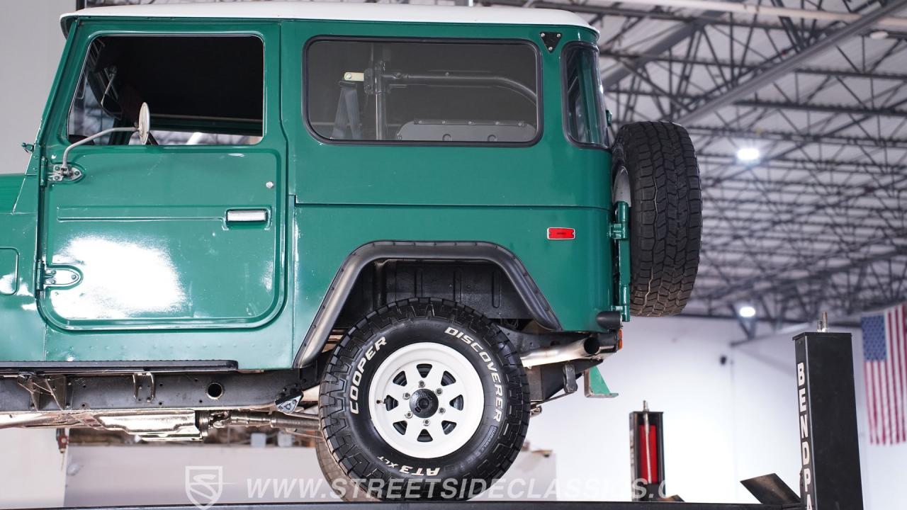 1976 Toyota FJ40 Land Cruiser