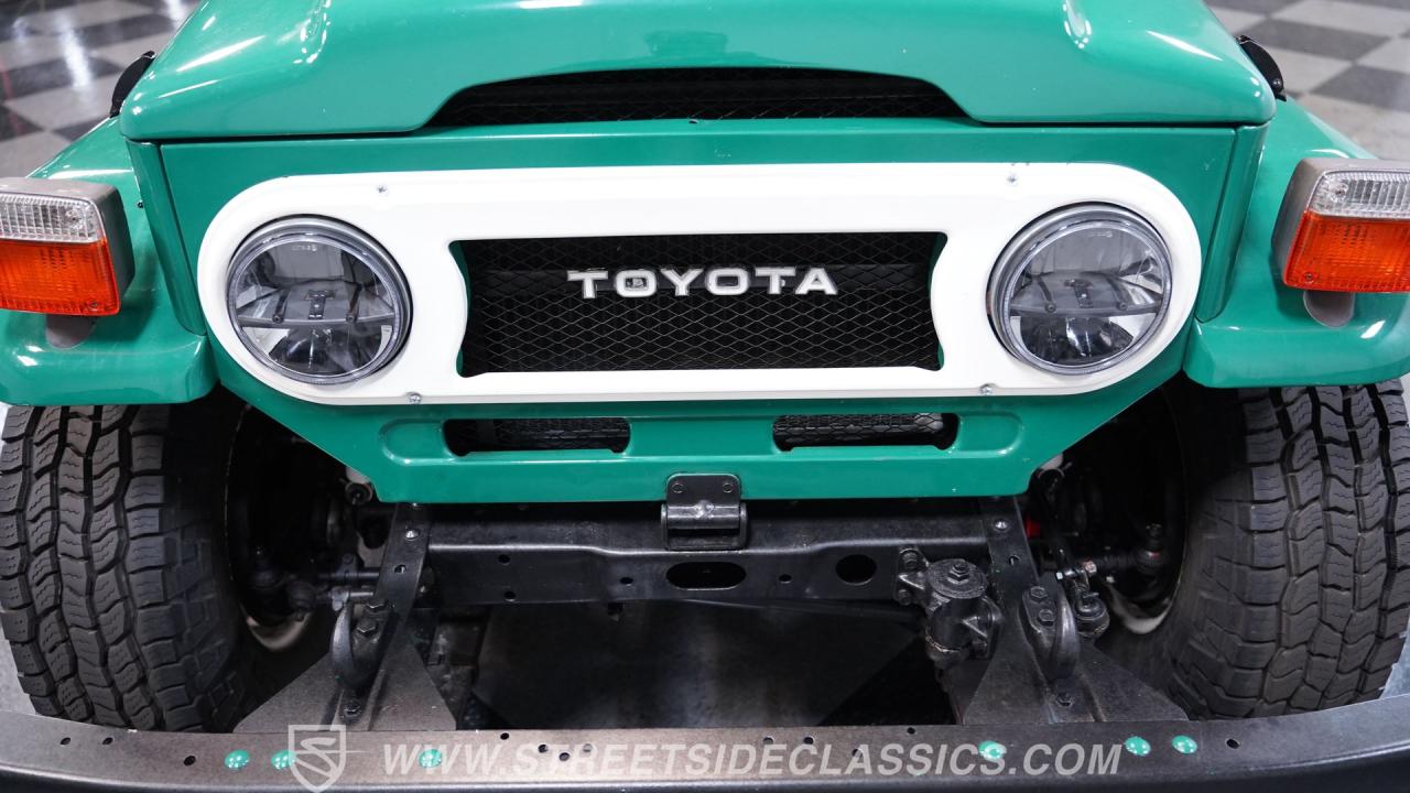 1976 Toyota FJ40 Land Cruiser