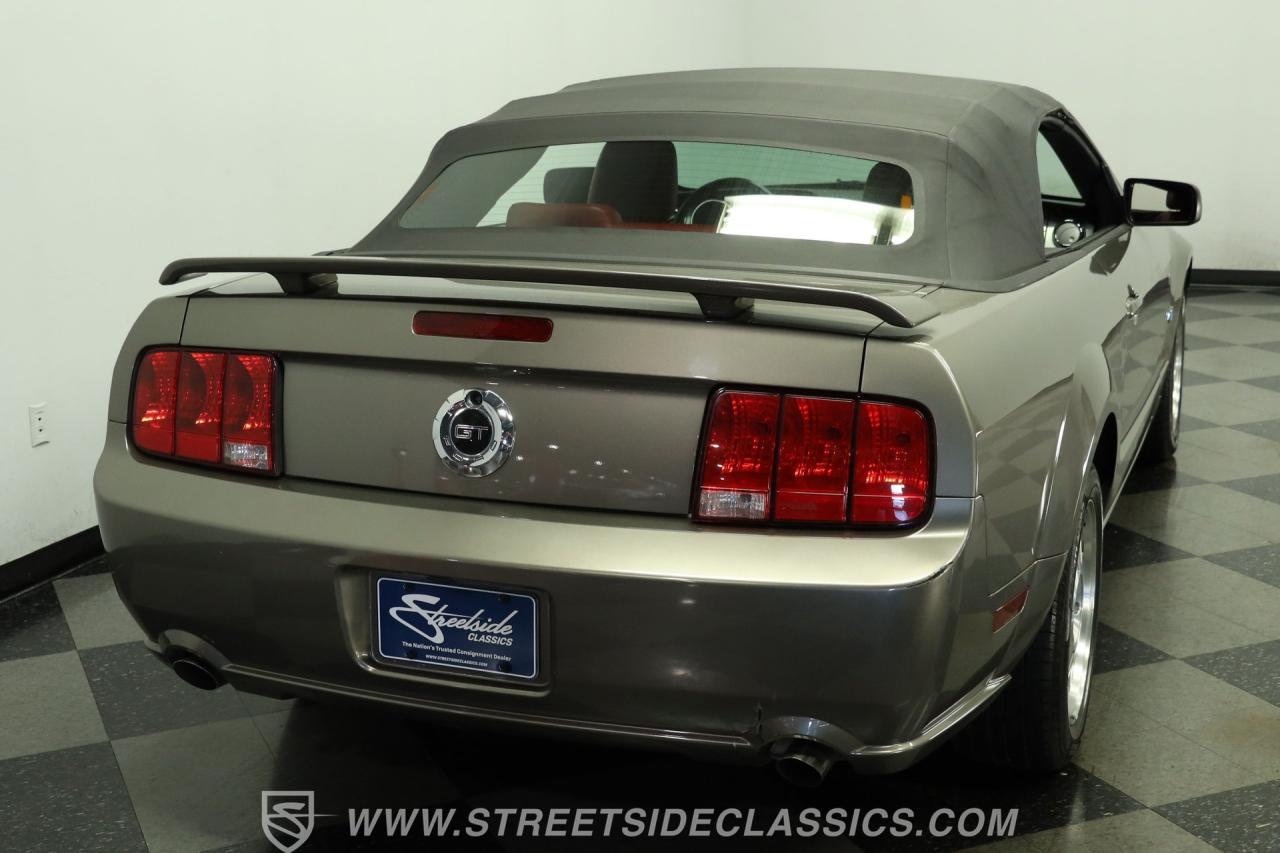 2005 Ford Mustang GT Convertible