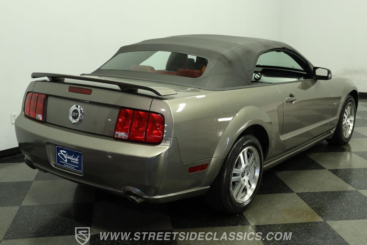 2005 Ford Mustang GT Convertible