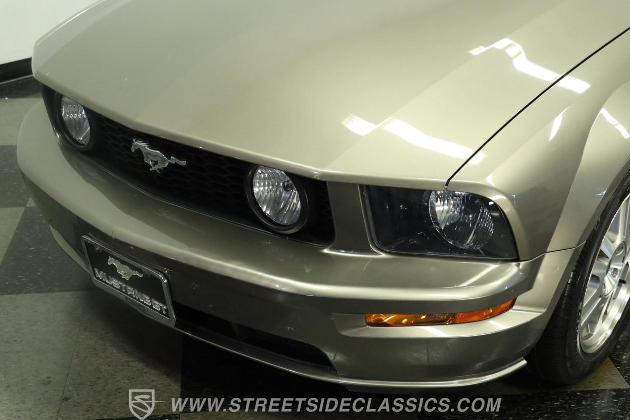 2005 Ford Mustang GT Convertible