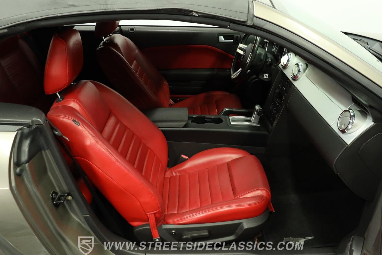 2005 Ford Mustang GT Convertible