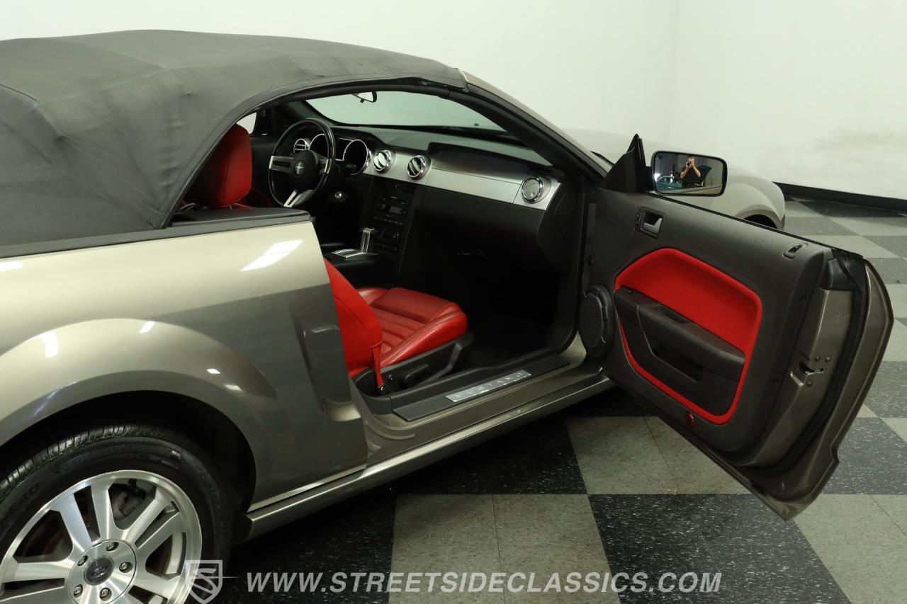 2005 Ford Mustang GT Convertible