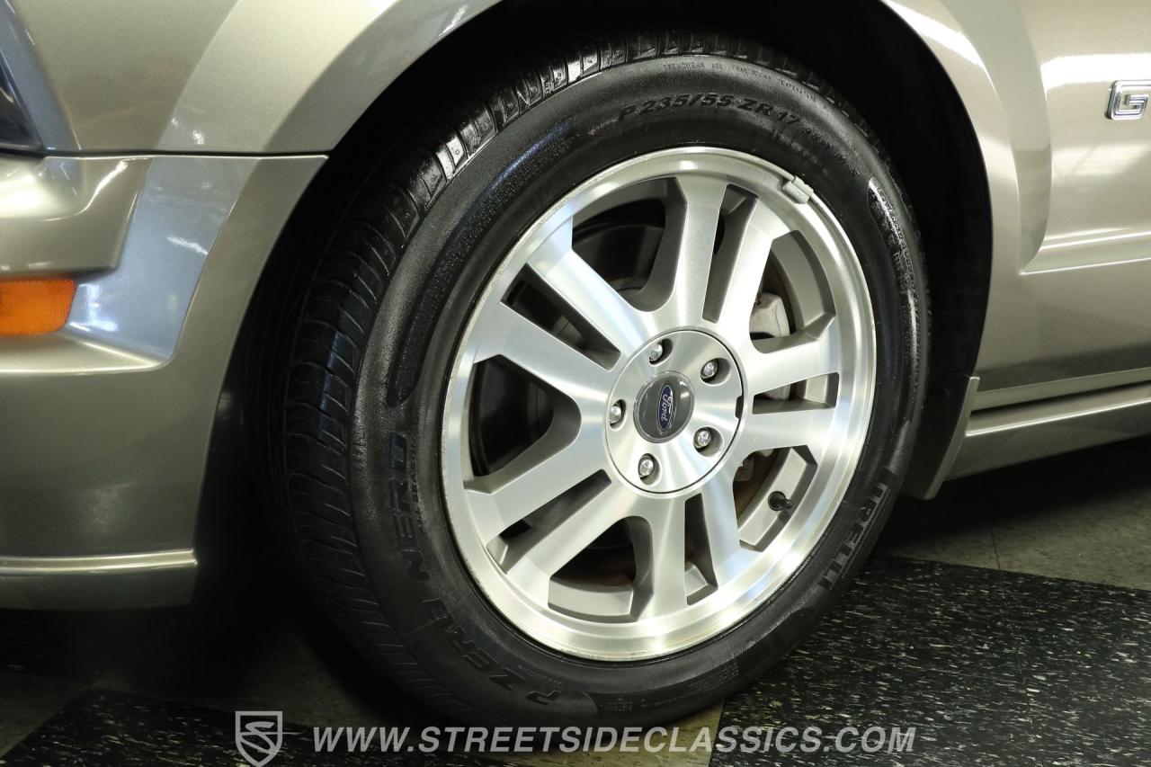 2005 Ford Mustang GT Convertible