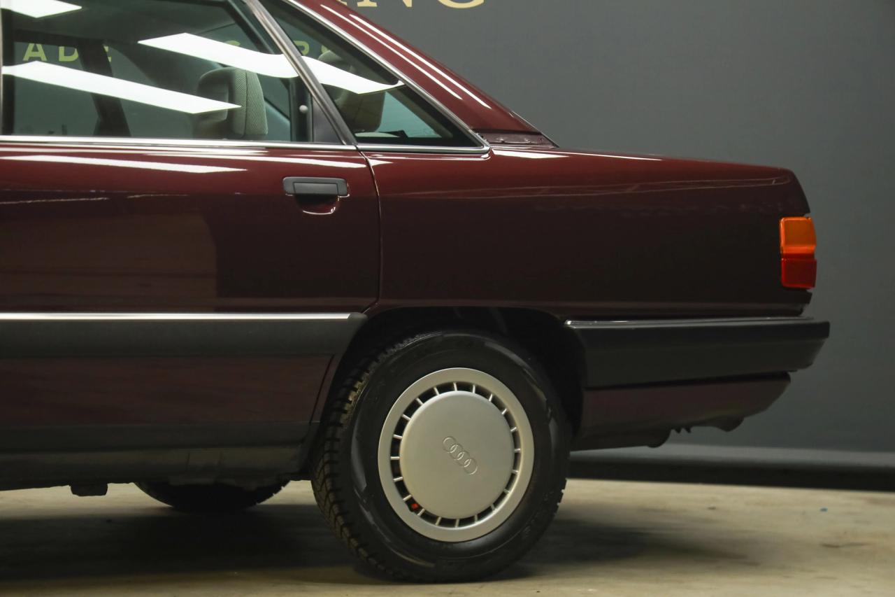 1990 Audi 100 Quattro &ldquo;The 5-Cylinder in Zyclamrot Metallic&rdquo;