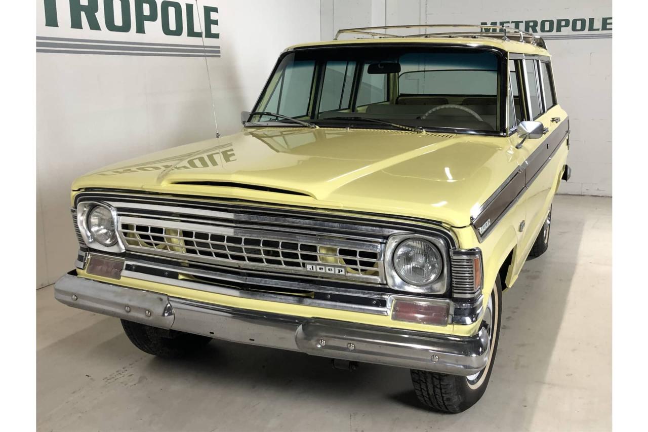 1973 Jeep Wagoneer Station