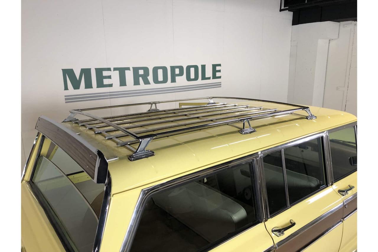 1973 Jeep Wagoneer Station