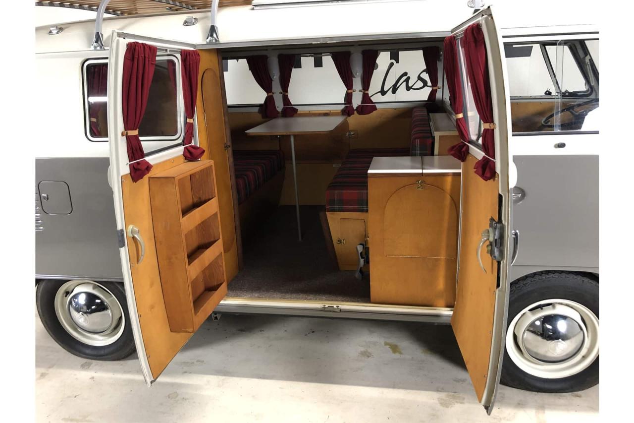 1963 Volkswagen T1 Camper