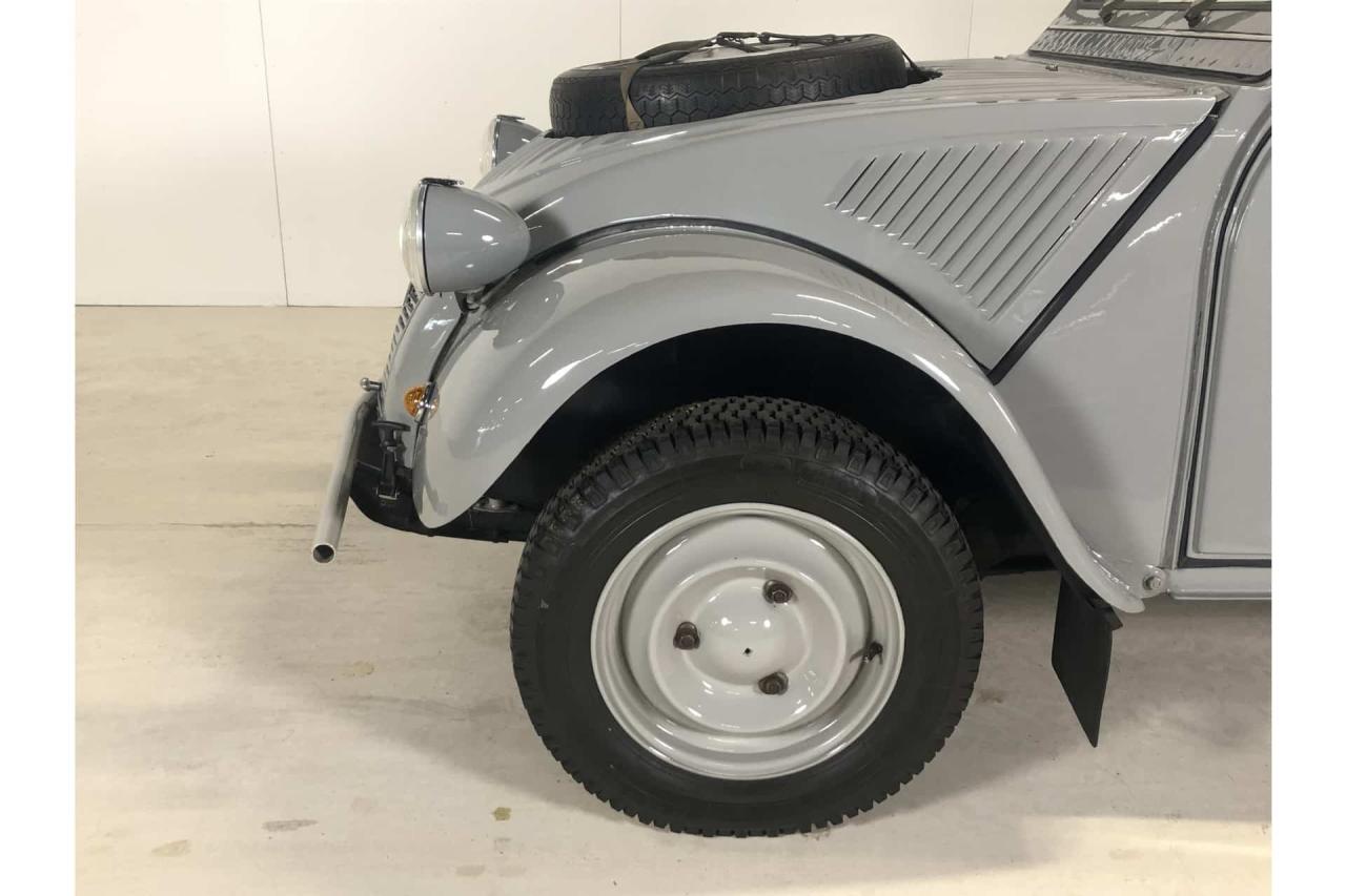 1961 Citro&euml;n Citro&euml;n 2CV Sahara 4x4