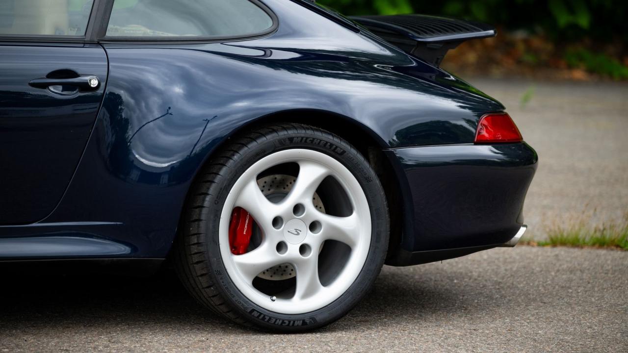 1998 Porsche 911 Carrera 4S