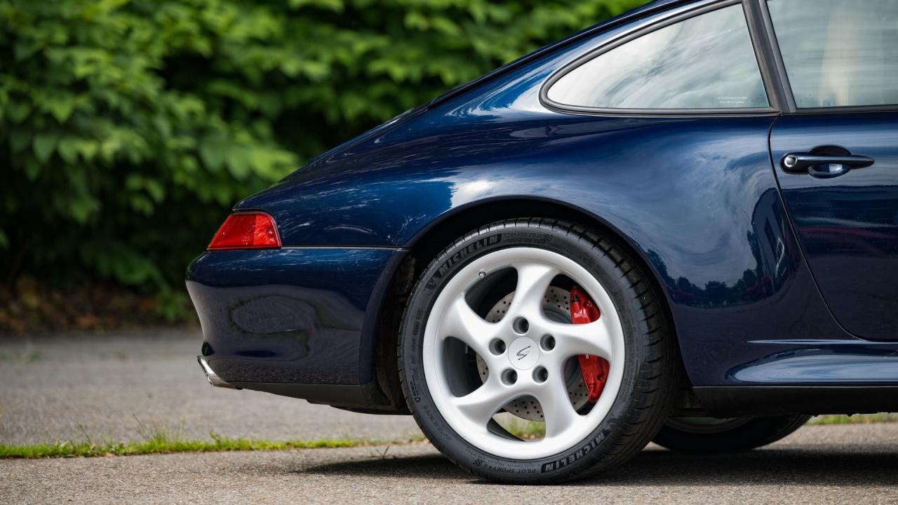 1998 Porsche 911 Carrera 4S