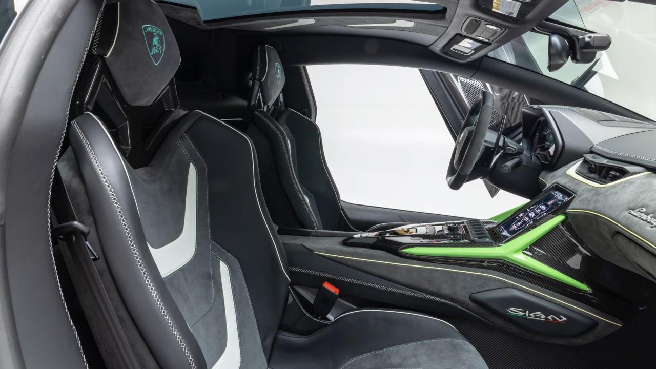 2020 Lamborghini Si&aacute;n FKP 37