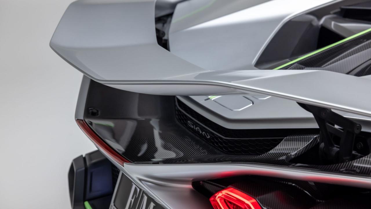 2020 Lamborghini Si&aacute;n FKP 37
