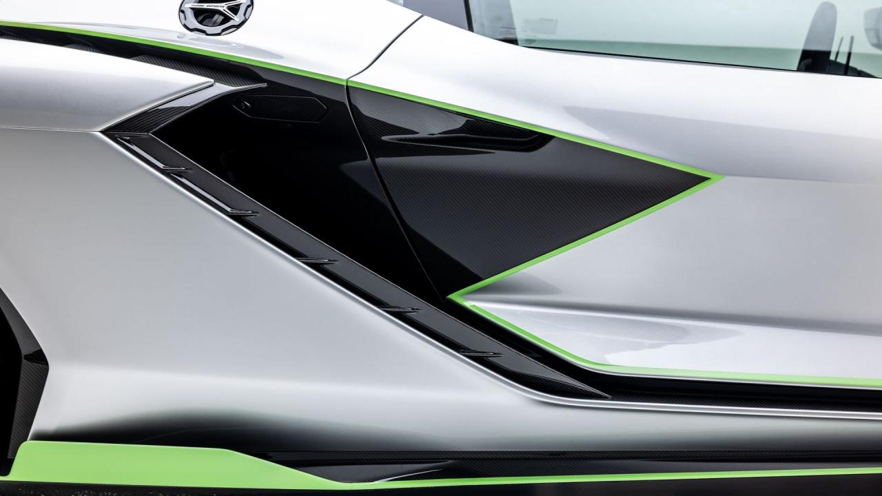 2020 Lamborghini Si&aacute;n FKP 37