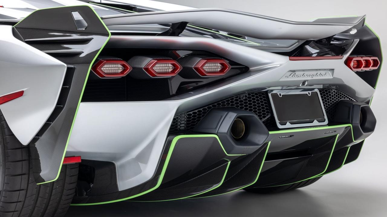 2020 Lamborghini Si&aacute;n FKP 37