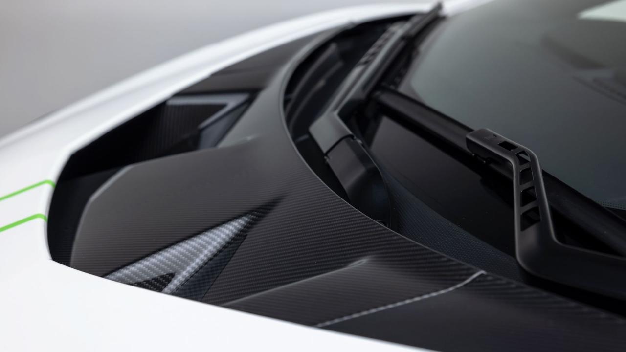 2020 Lamborghini Si&aacute;n FKP 37