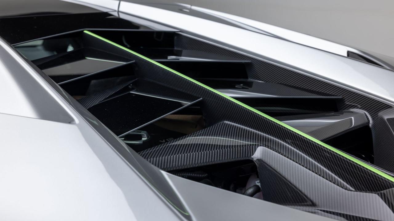 2020 Lamborghini Si&aacute;n FKP 37