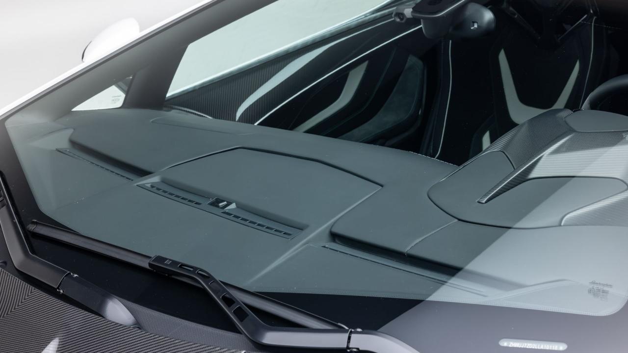 2020 Lamborghini Si&aacute;n FKP 37