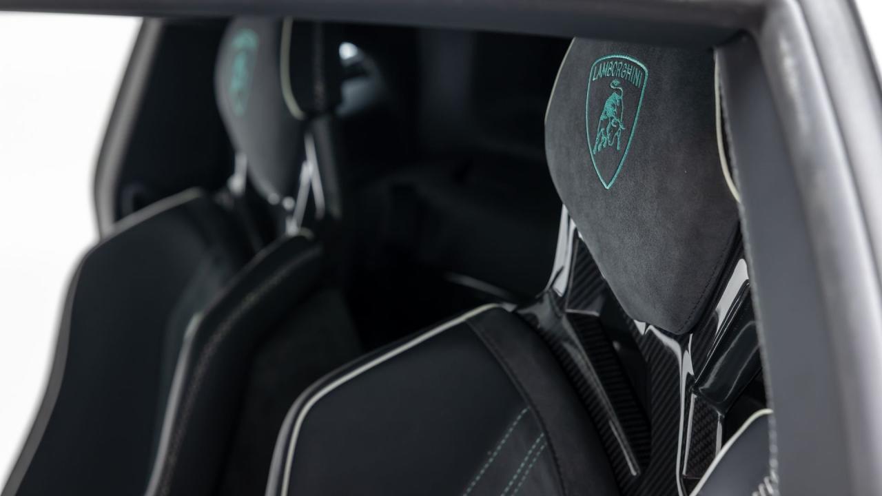 2020 Lamborghini Si&aacute;n FKP 37