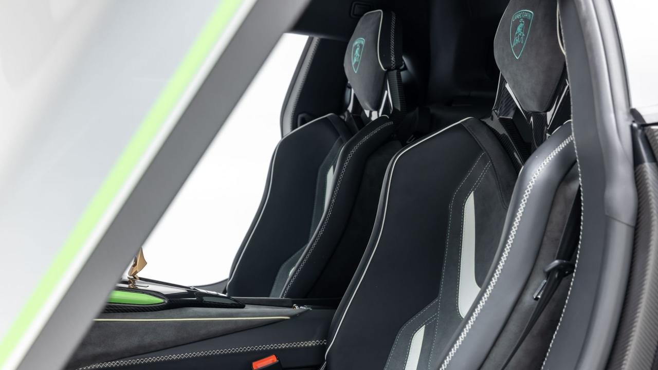 2020 Lamborghini Si&aacute;n FKP 37