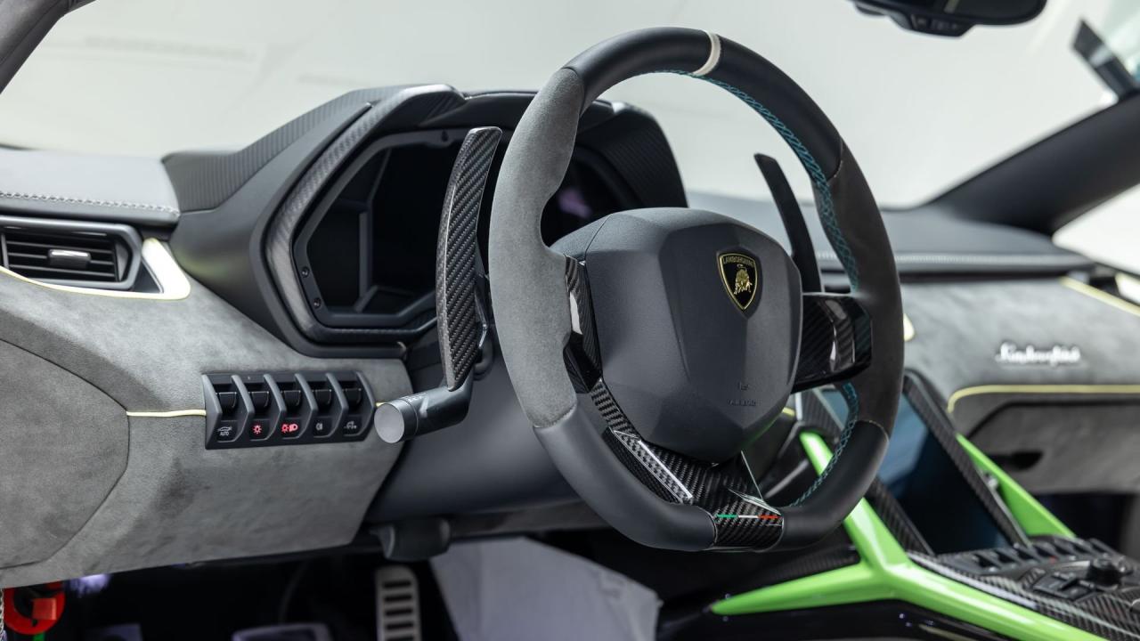 2020 Lamborghini Si&aacute;n FKP 37