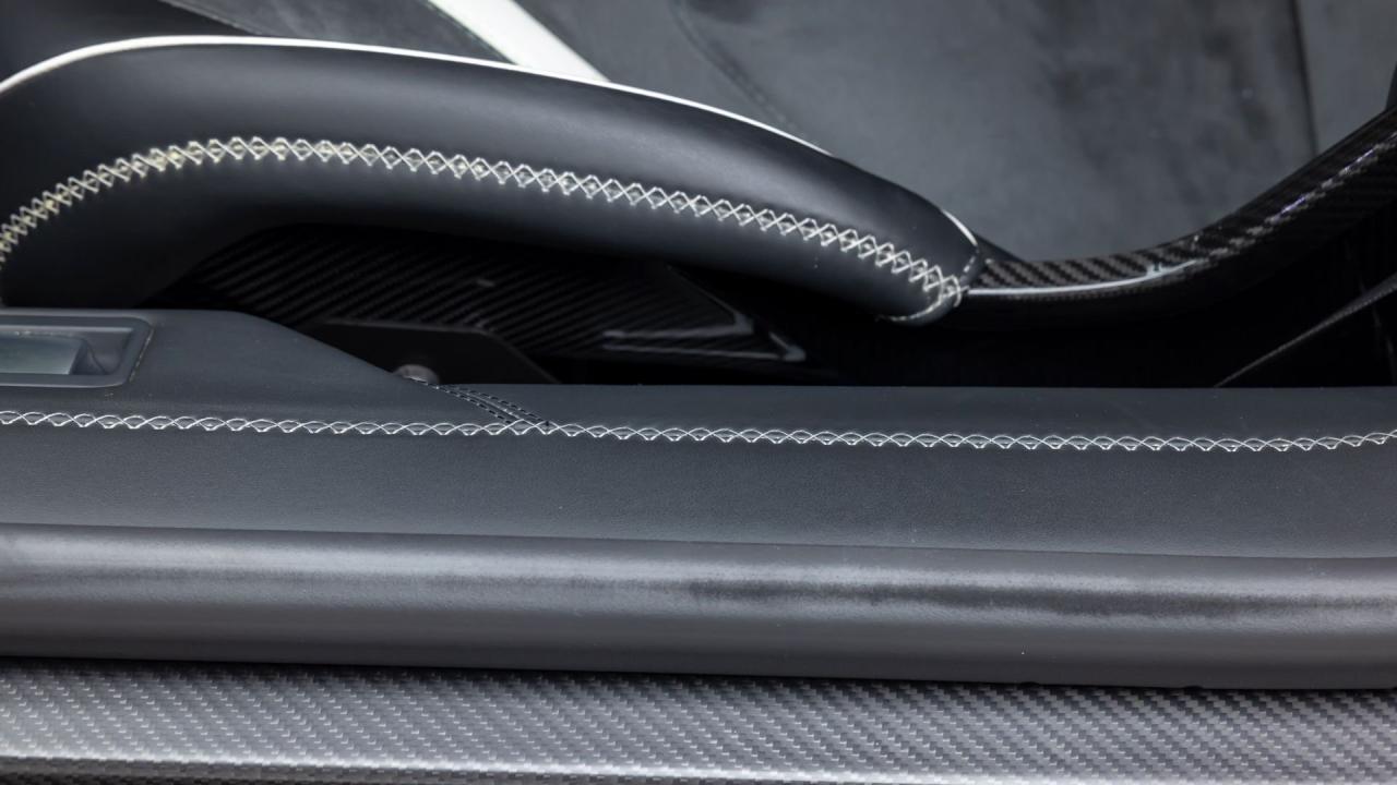 2020 Lamborghini Si&aacute;n FKP 37