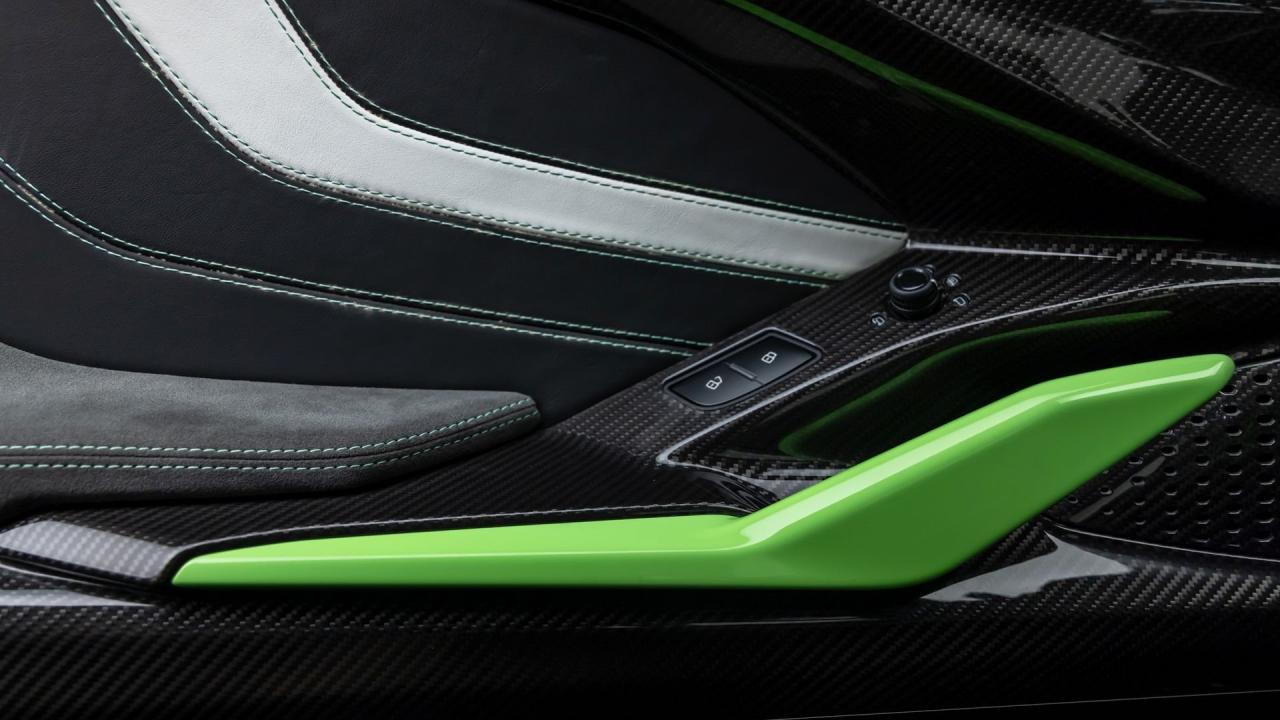 2020 Lamborghini Si&aacute;n FKP 37