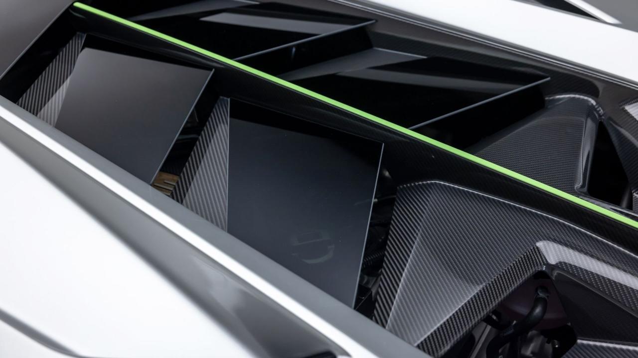 2020 Lamborghini Si&aacute;n FKP 37