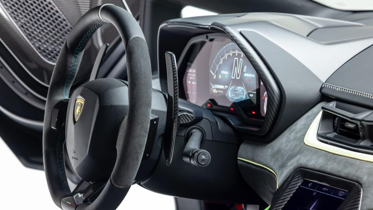 2020 Lamborghini Si&aacute;n FKP 37