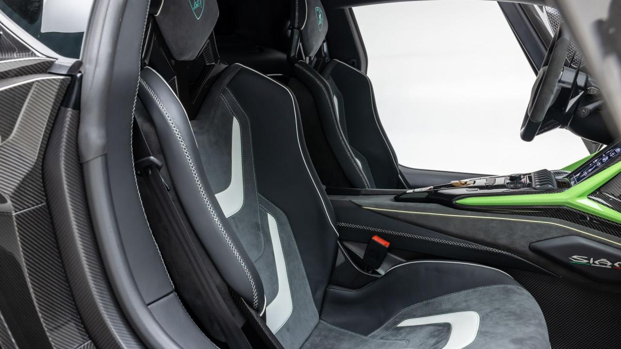 2020 Lamborghini Si&aacute;n FKP 37