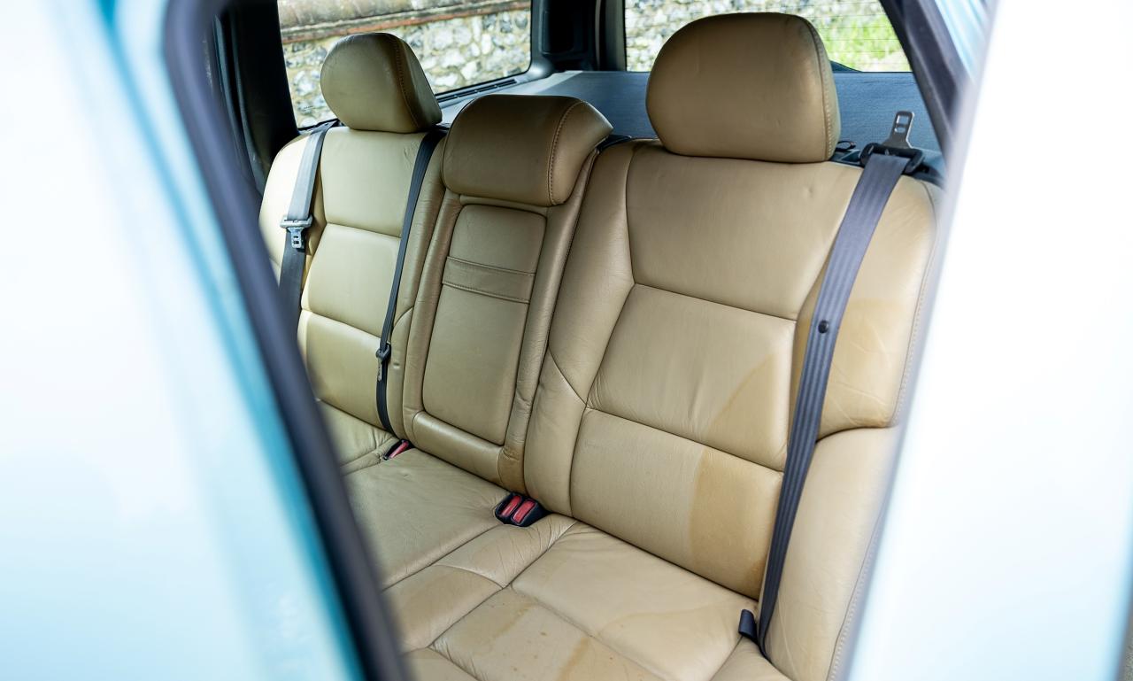 2003 Volvo V70R