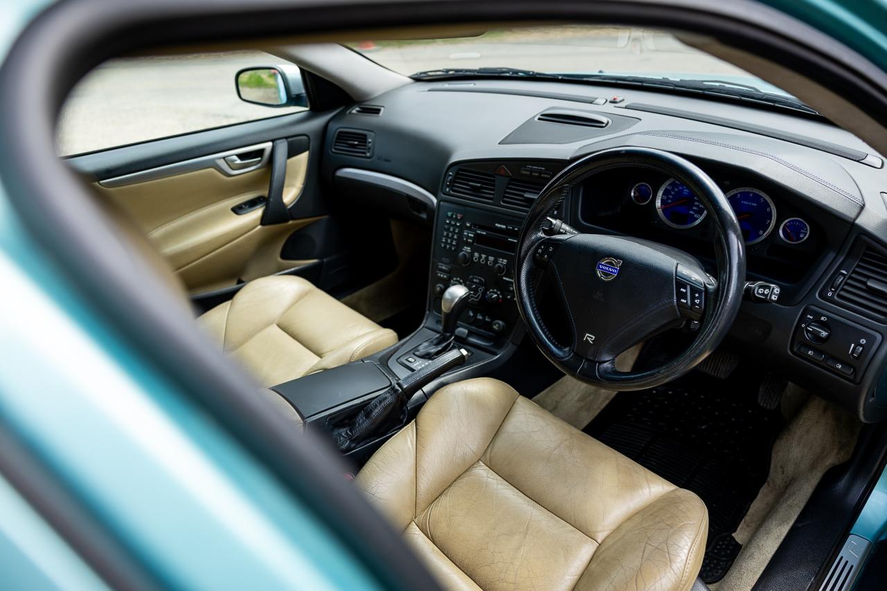 2003 Volvo V70R
