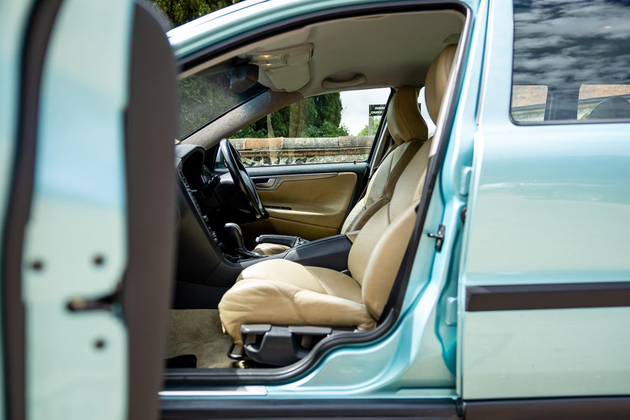 2003 Volvo V70R