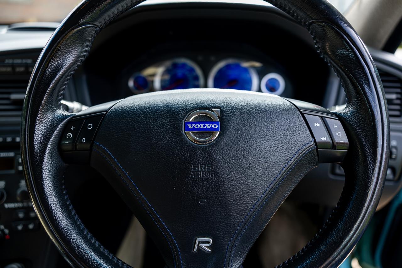 2003 Volvo V70R