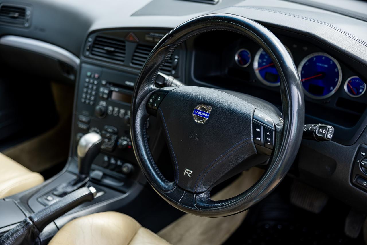 2003 Volvo V70R