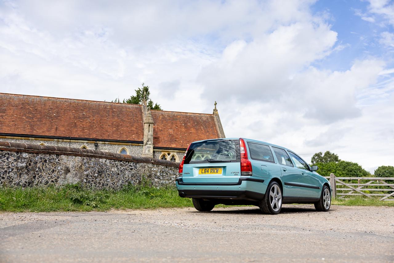 2003 Volvo V70R