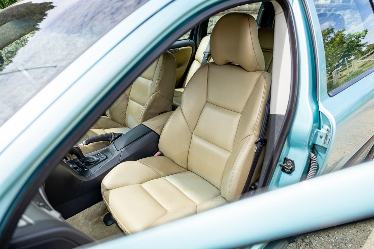2003 Volvo V70R