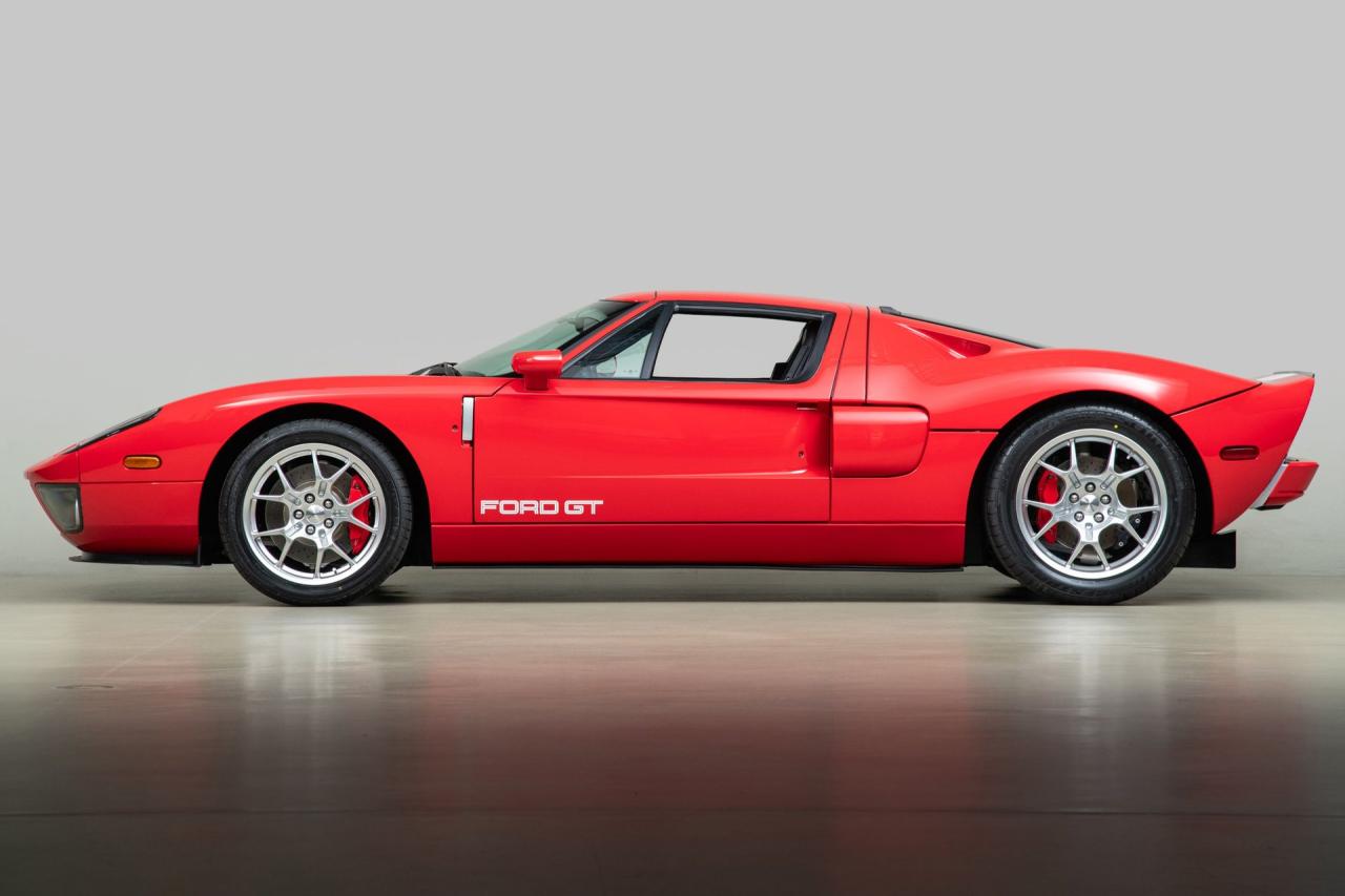 2005 Ford GT