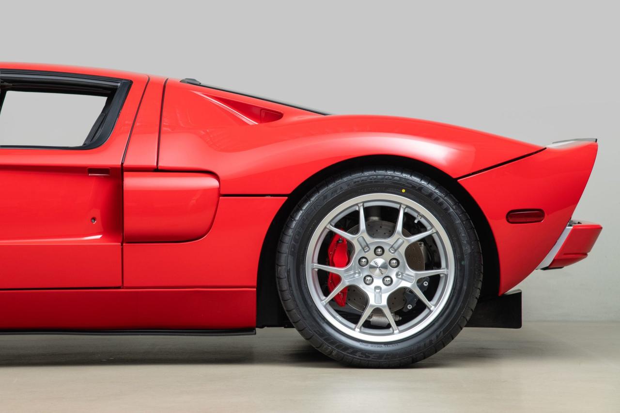 2005 Ford GT