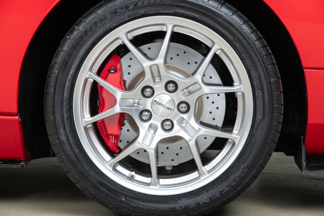 2005 Ford GT
