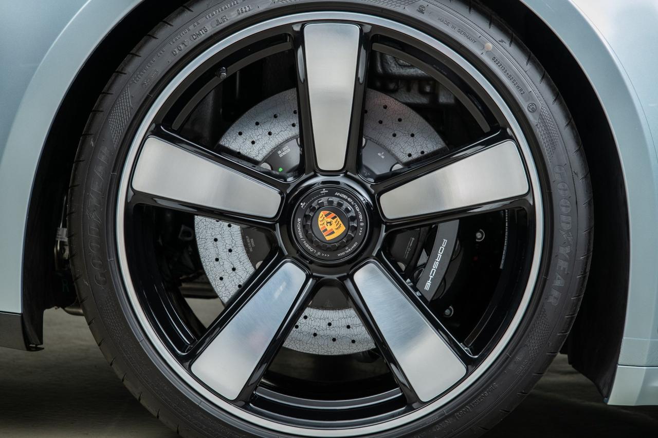 2023 Porsche 911 Sport Classic