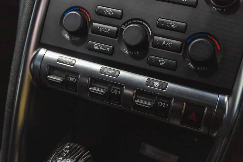 2009 Nissan R35 GTR BLACK EDITION