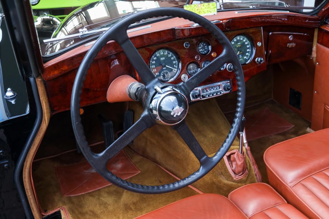 1953 Jaguar XK120 DHC &ldquo;Black and cognac&rdquo;