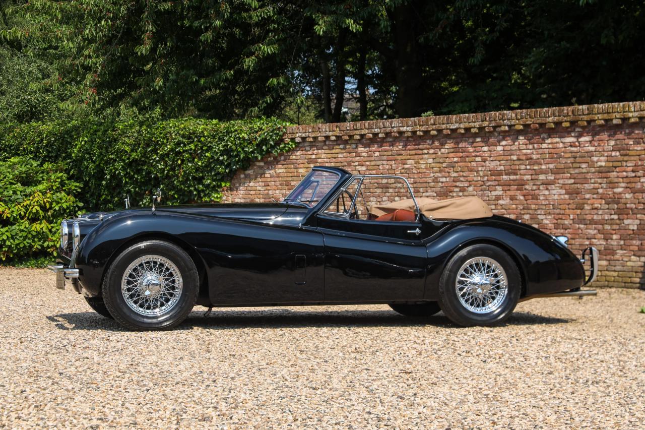 1953 Jaguar XK120 DHC &ldquo;Black and cognac&rdquo;
