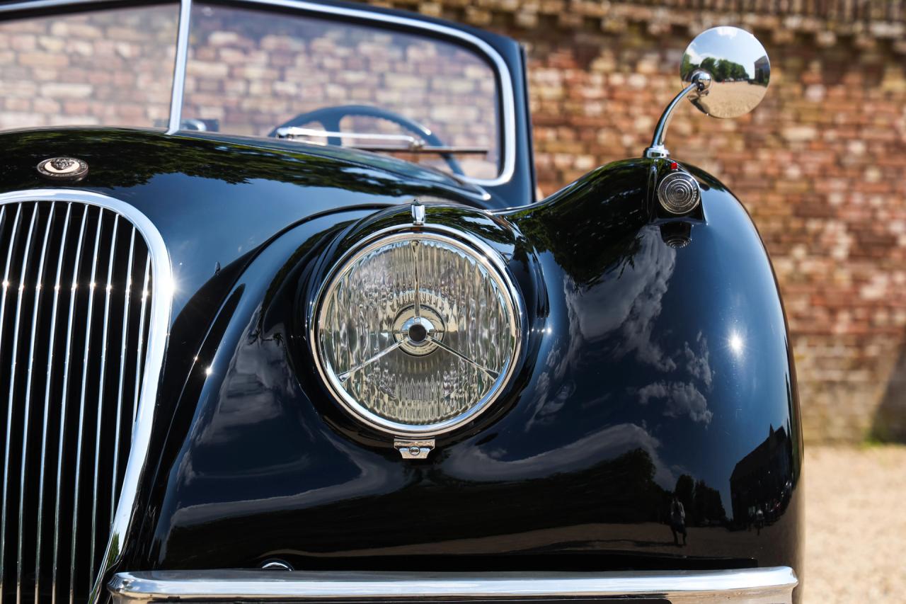 1953 Jaguar XK120 DHC &ldquo;Black and cognac&rdquo;