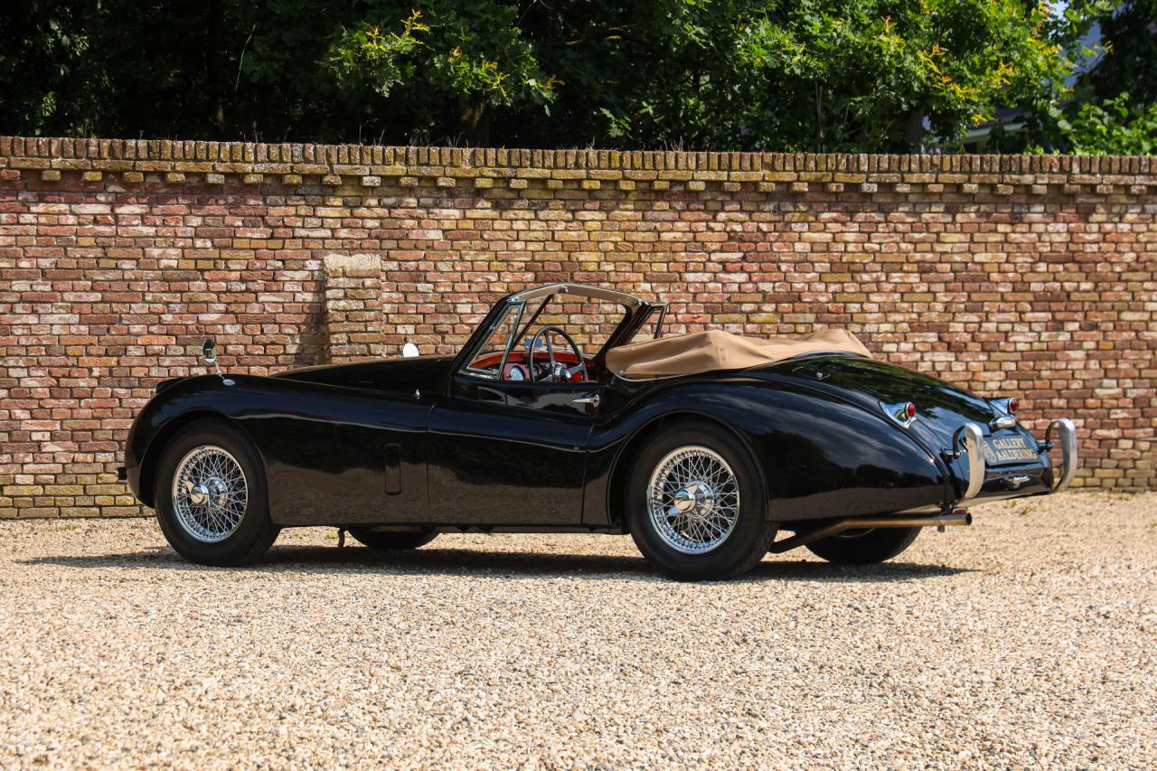 1953 Jaguar XK120 DHC &ldquo;Black and cognac&rdquo;