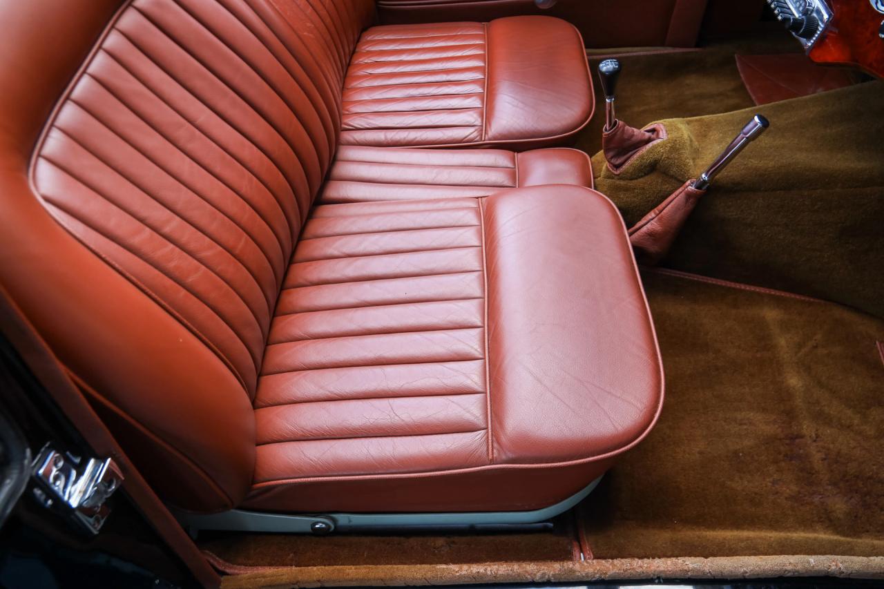1953 Jaguar XK120 DHC &ldquo;Black and cognac&rdquo;