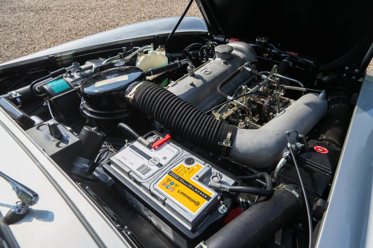 1960 Mercedes - Benz Mercedes Benz 190 SL &ldquo;Comprehensive bare metal restoration in 2018&rdquo;
