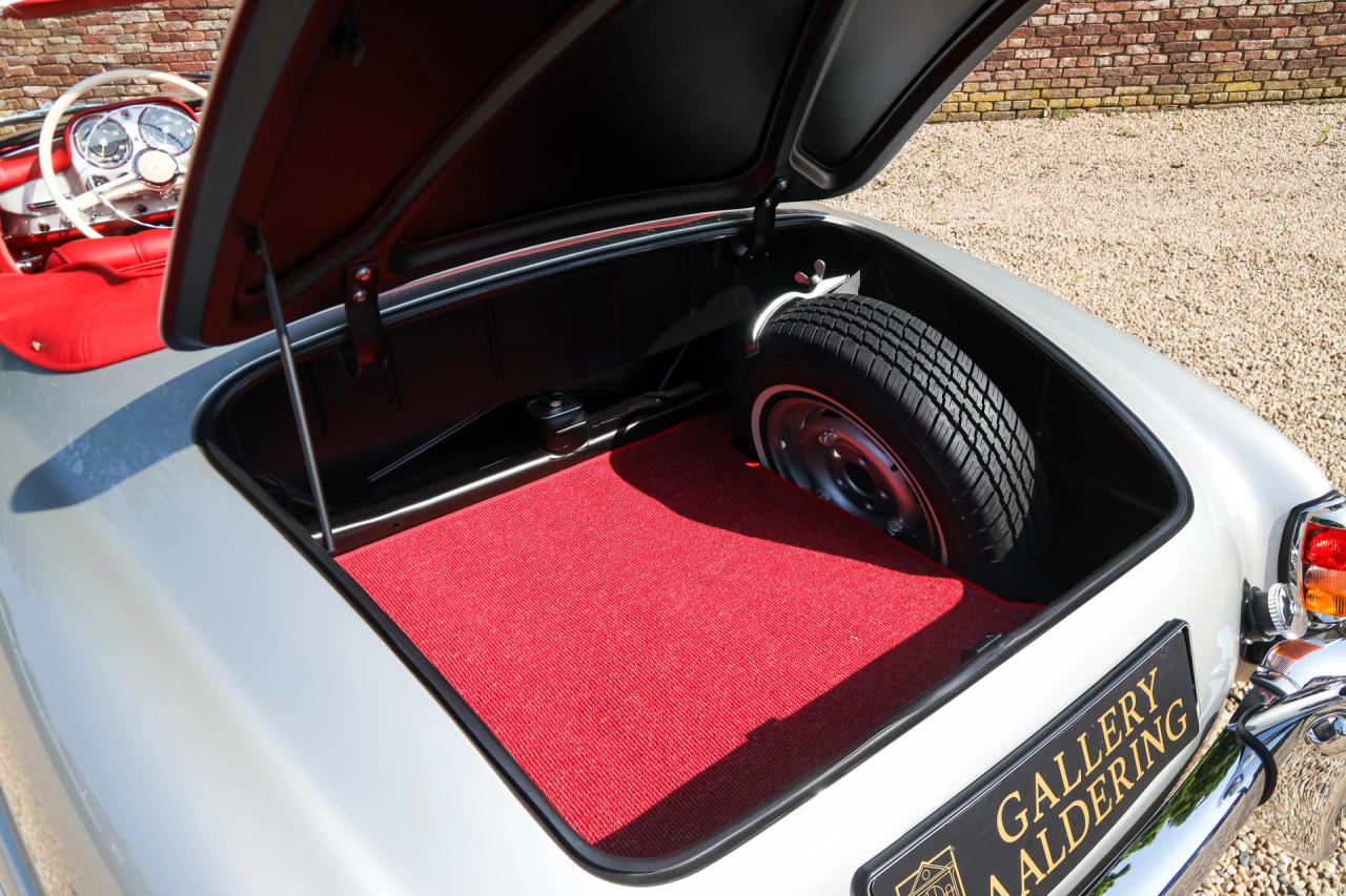 1960 Mercedes - Benz Mercedes Benz 190 SL &ldquo;Comprehensive bare metal restoration in 2018&rdquo;