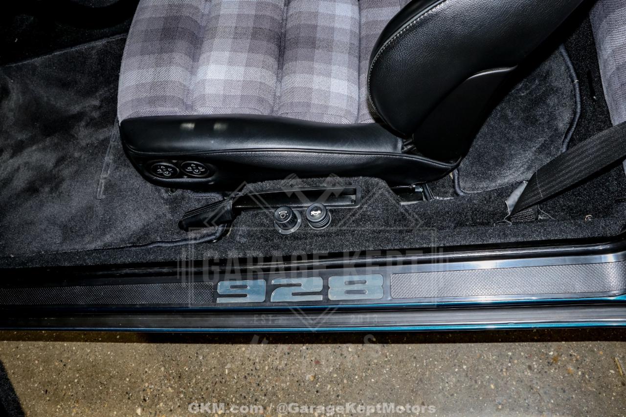 1991 Porsche 928 GT
